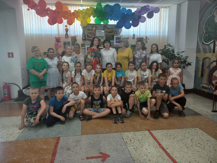 Выставка изделий декоративно-прикладного творчества.